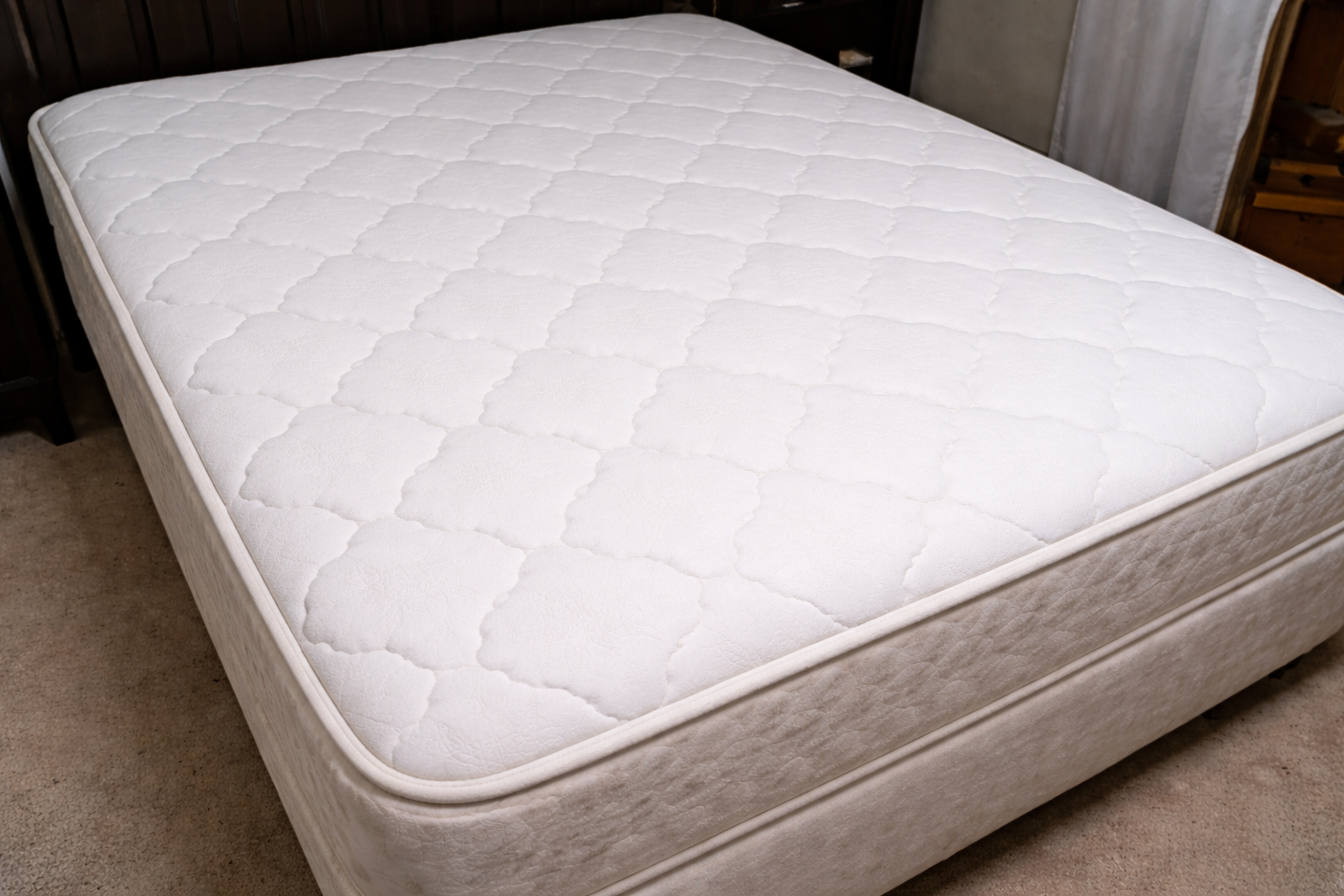 Colchão casal após higienização SoftClean - limpo e sem odores